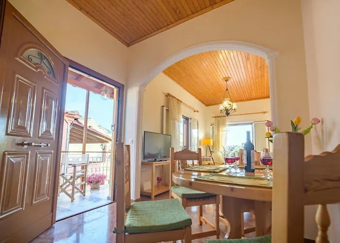 Traditional Sophia's Family House 度假居